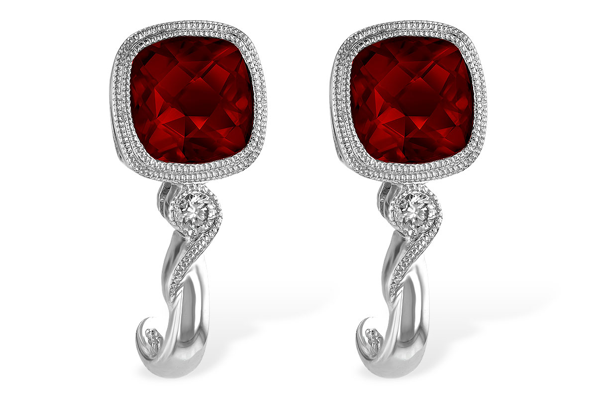 C201-89620: EARRINGS 2.36 GARNET 2.40 TGW