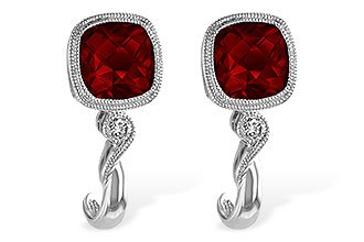 C201-89620: EARRINGS 2.36 GARNET 2.40 TGW