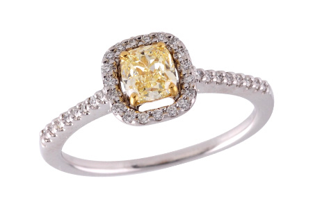 K205-49592: LDR .52 LGT FANCY YELL DIA .66 TW (EGL D14022404)